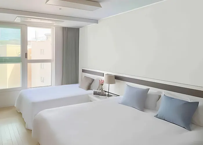 With Apartamento Busan